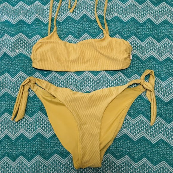 La Vie En Rose Bikini - Picture 1 of 2